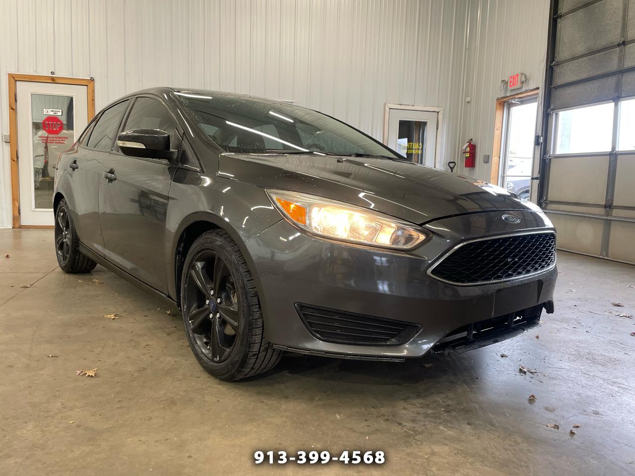 2016 Ford Focus SE Sedan