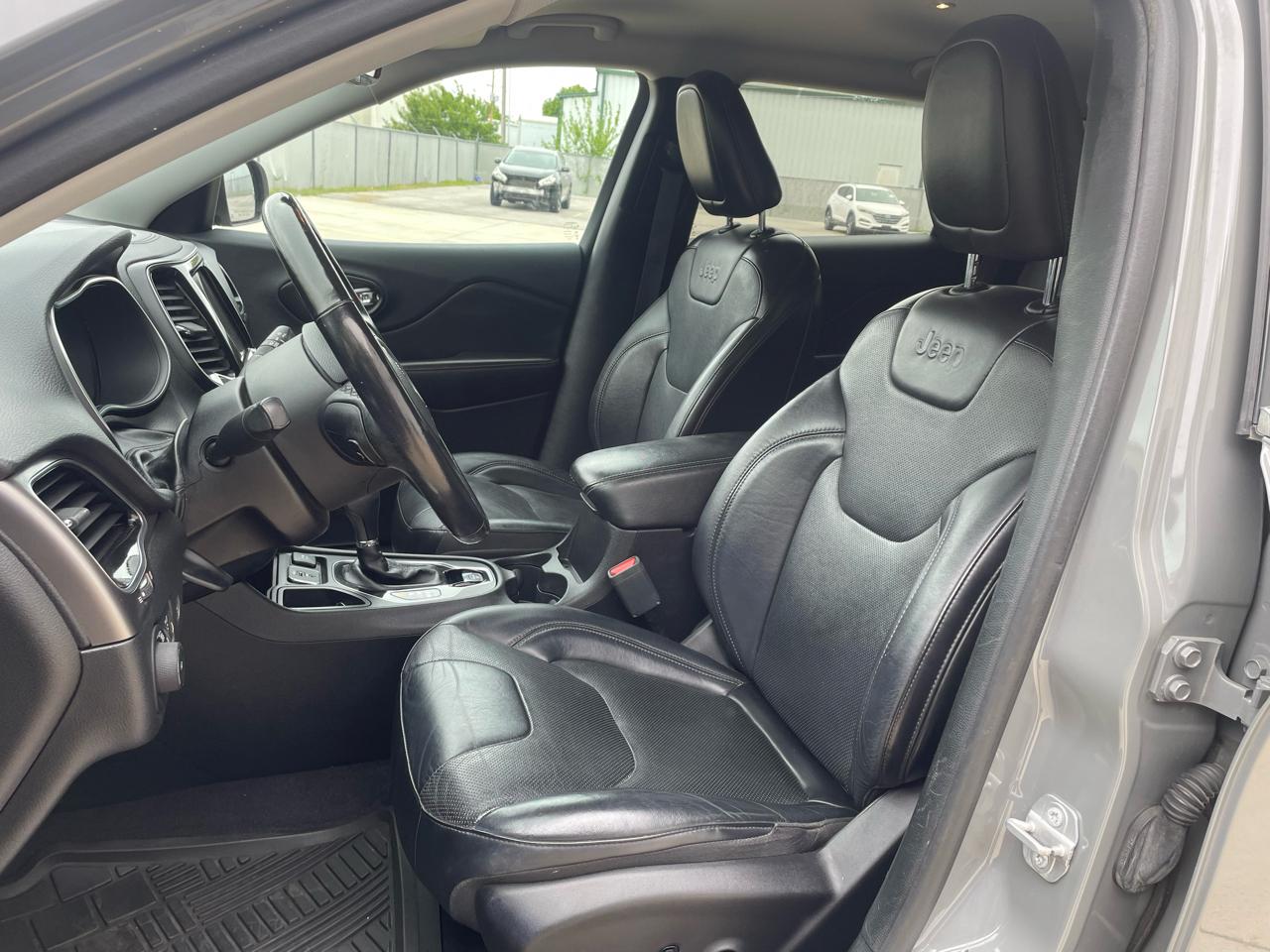 Jeep Cherokee Limited FWD 2020