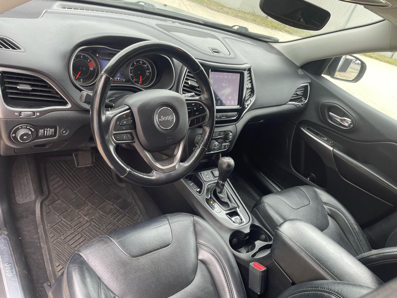 Jeep Cherokee Limited FWD 2020