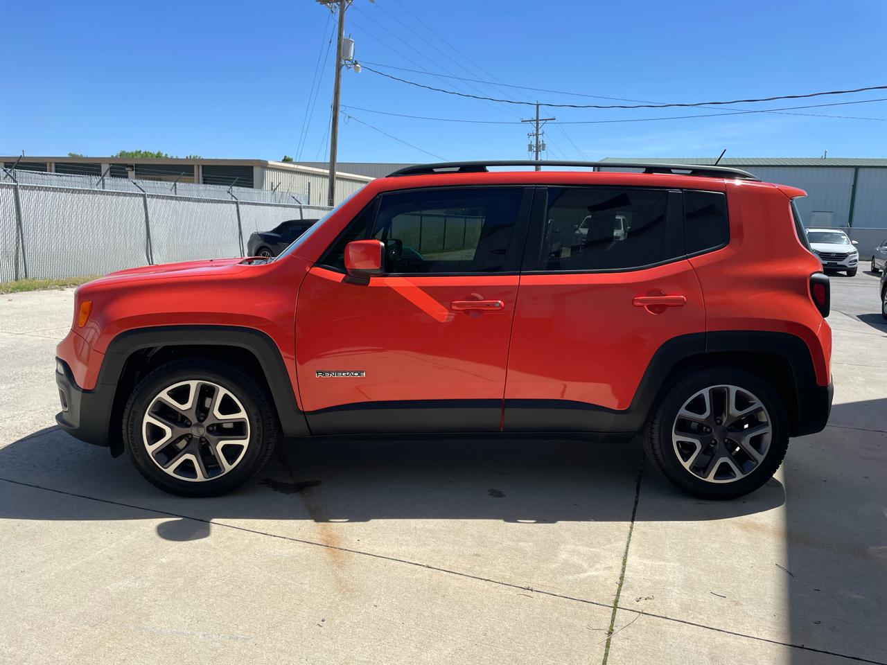 Jeep Renegade Latitude FWD 2016