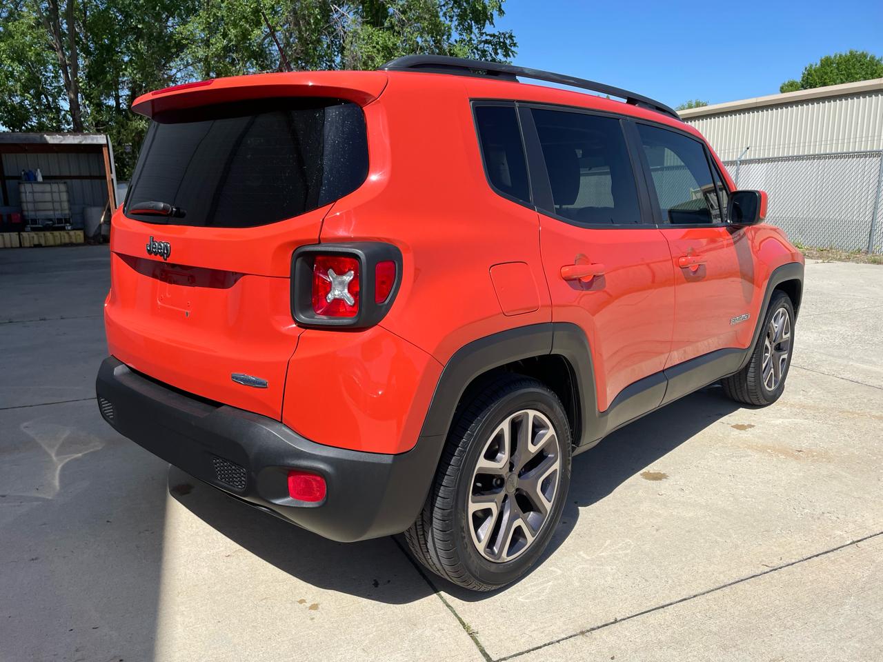Jeep Renegade Latitude FWD 2016