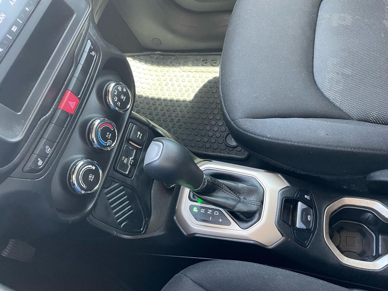 Jeep Renegade Latitude FWD 2016