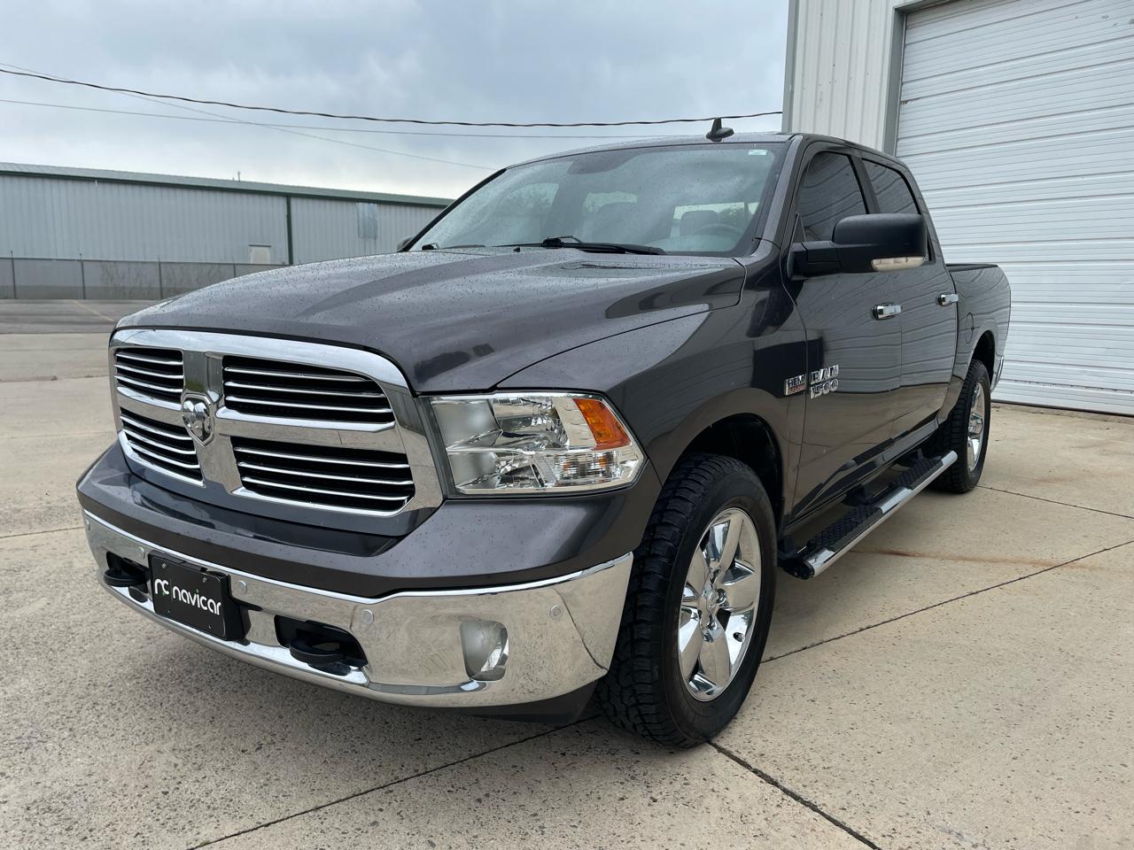 RAM 1500 SLT Crew Cab SWB 4WD 2017