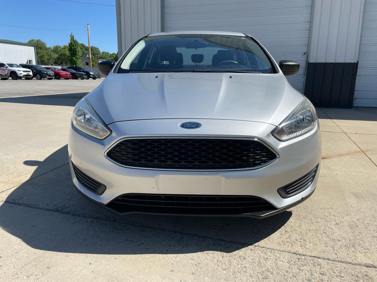 Ford Focus S Sedan 2018