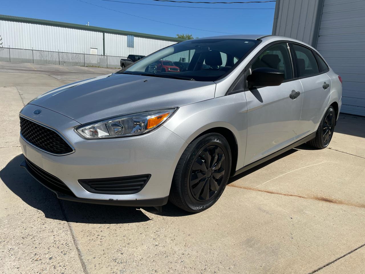 Ford Focus S Sedan 2018