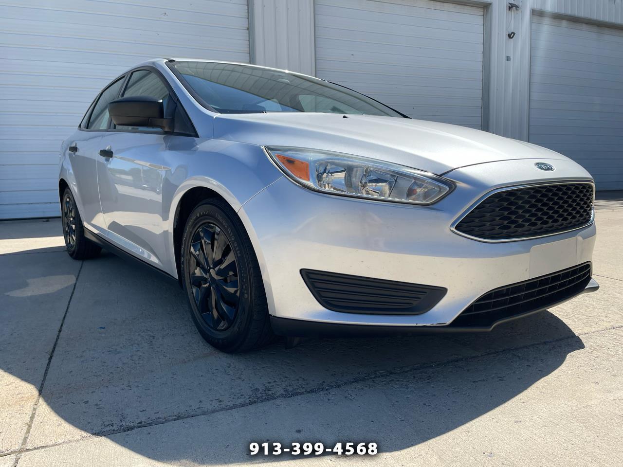Ford Focus S Sedan 2018