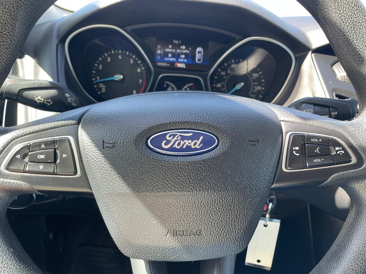 Ford Focus S Sedan 2018