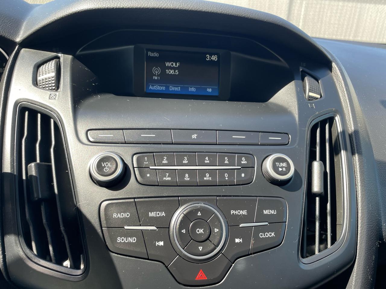 Ford Focus S Sedan 2018