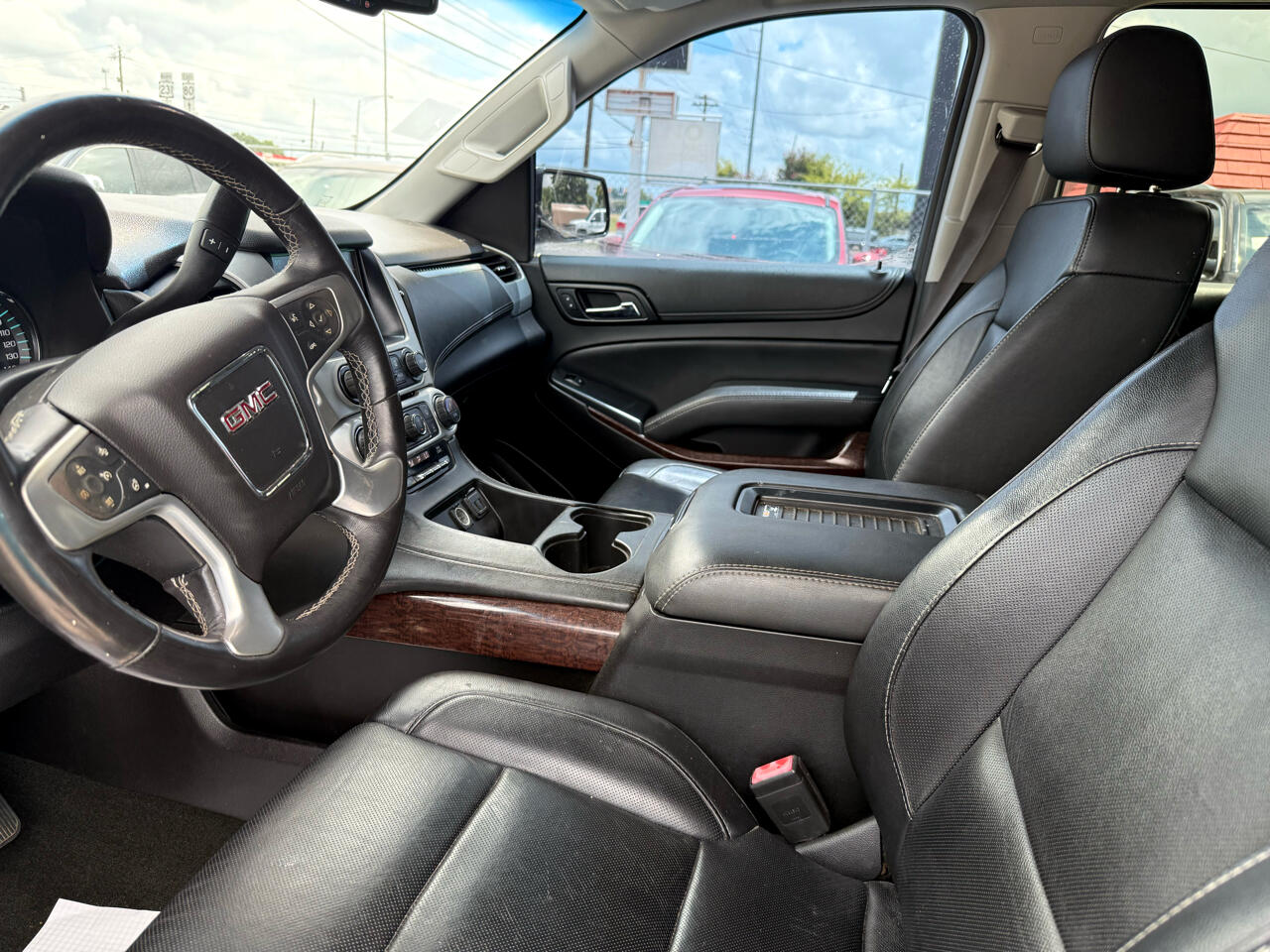 GMC Yukon XL SLT 4WD 2017 GMC Yukon XL SLT 4WD 2017
