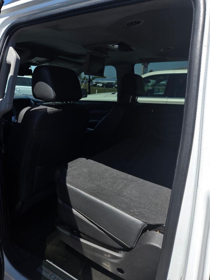 Chevrolet Suburban LT 2WD 2016