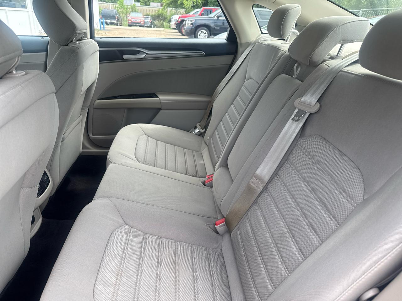 Ford Fusion SE 2020