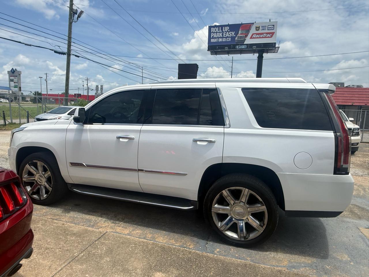 Cadillac Escalade Luxury 4WD 2016