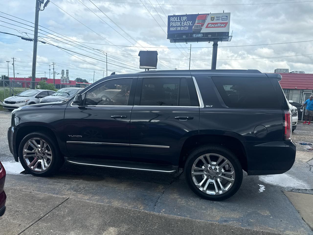 GMC Yukon SLT 2WD 2017