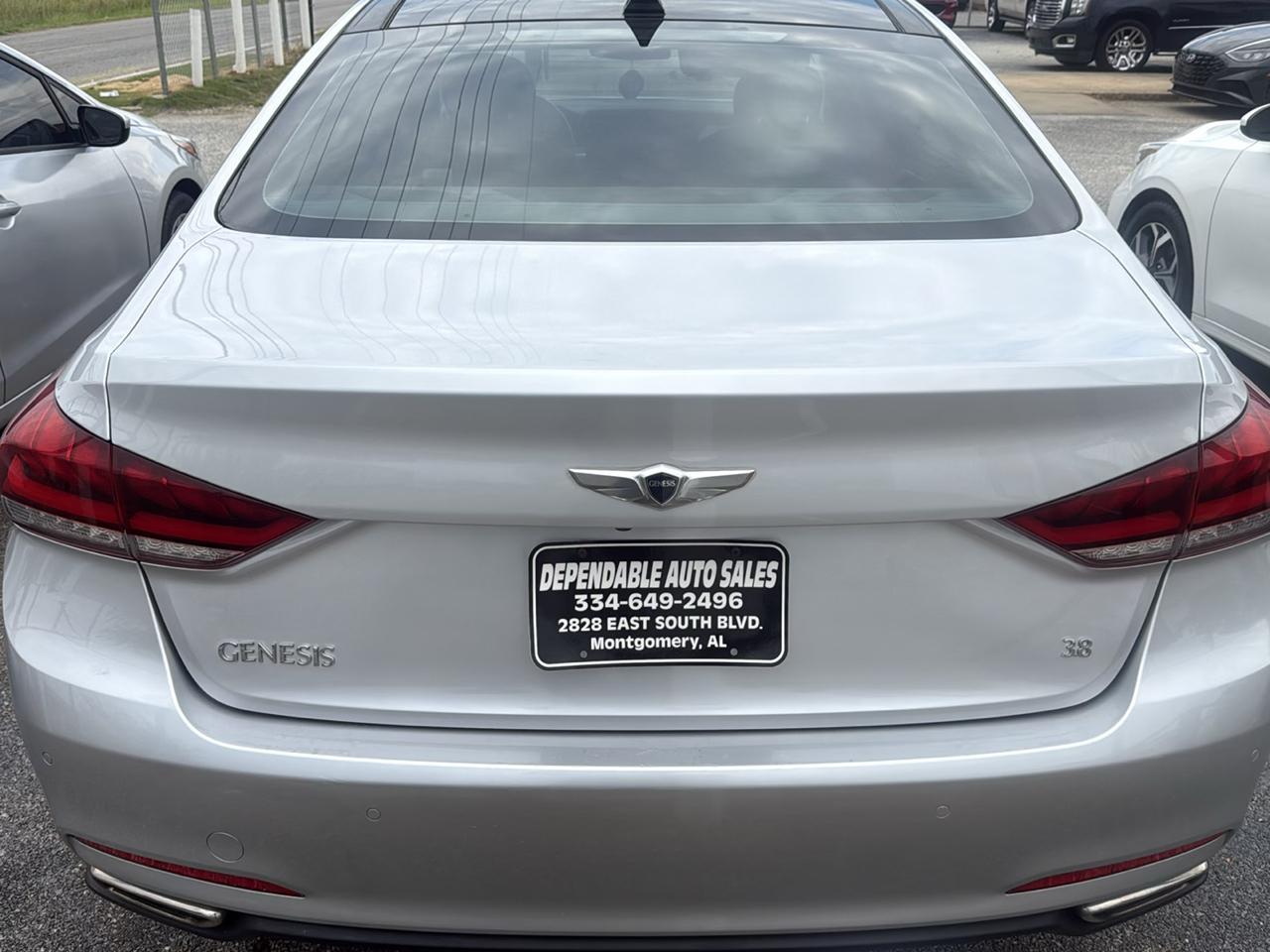 Hyundai Genesis photo 4
