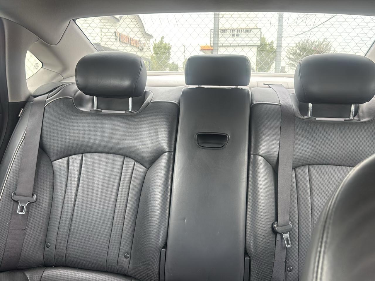 Hyundai Genesis photo 6