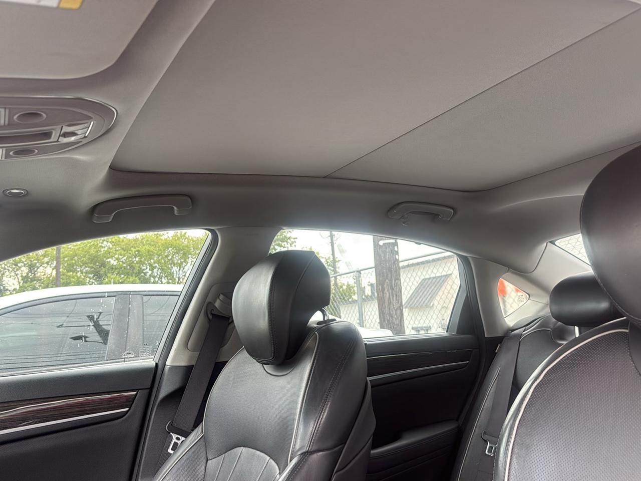 Hyundai Genesis photo 7