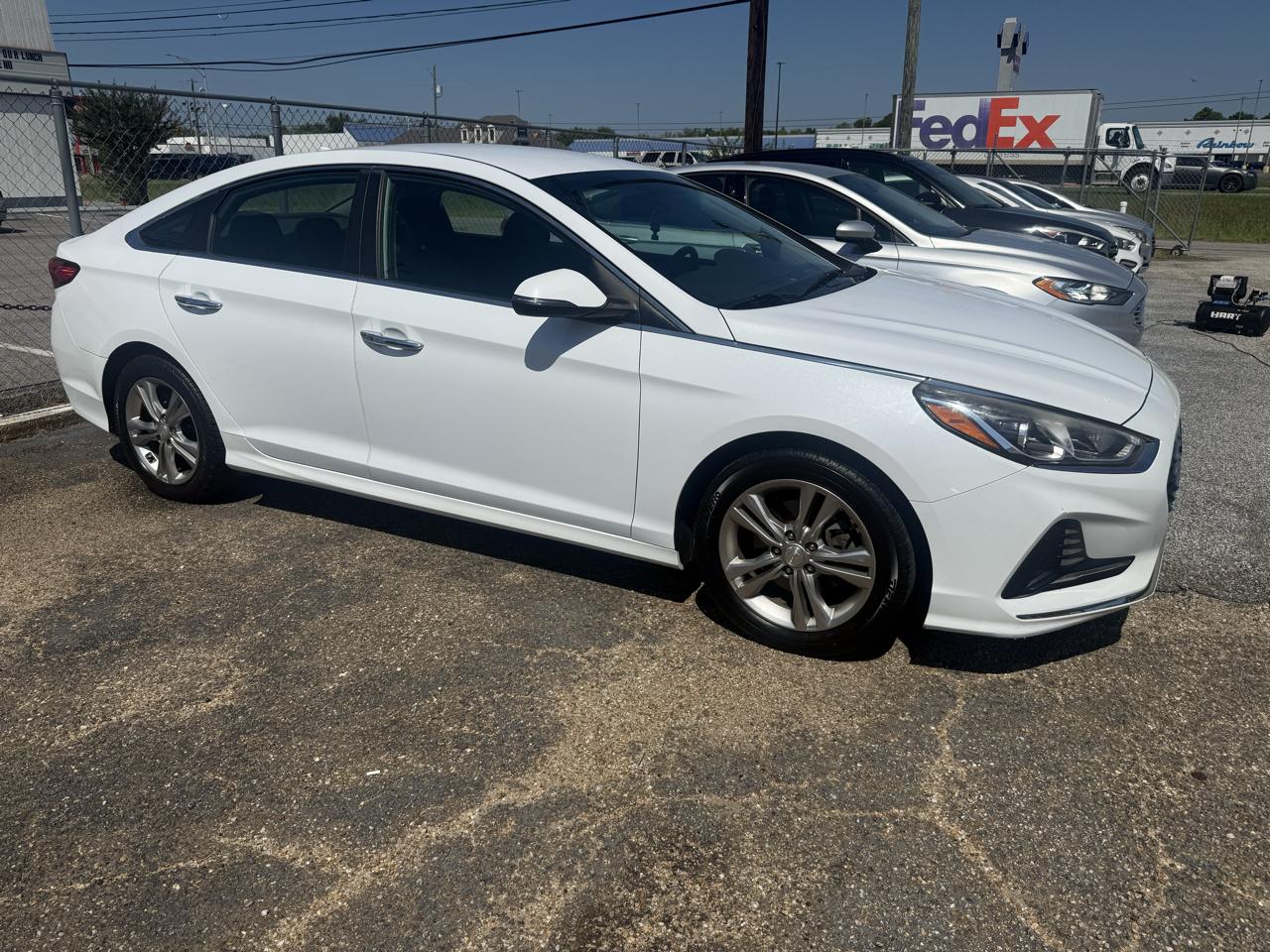 Hyundai Sonata photo 2