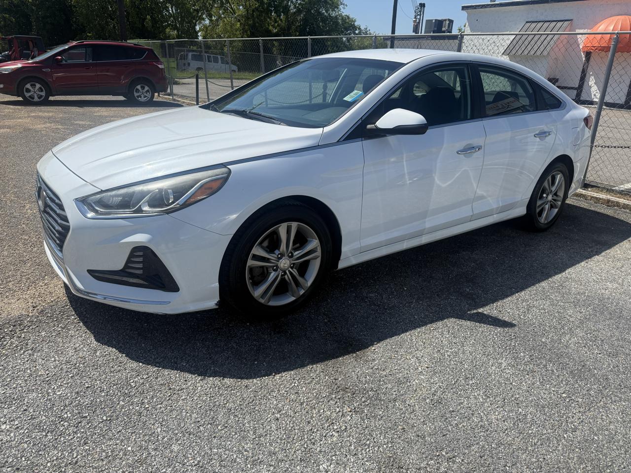Hyundai Sonata photo 4
