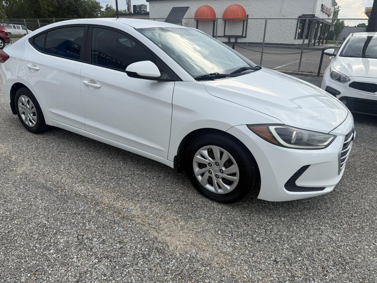 Hyundai Elantra SE 6AT 2018