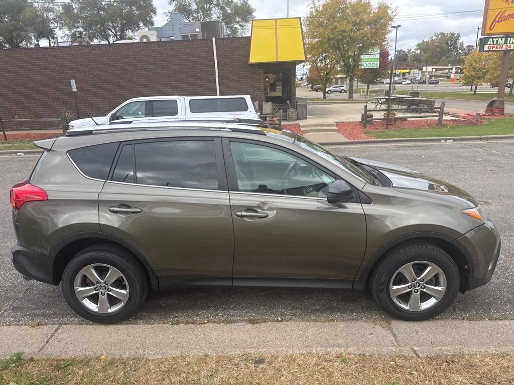 Toyota RAV4  2015