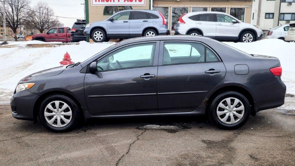 Toyota Corolla  2010