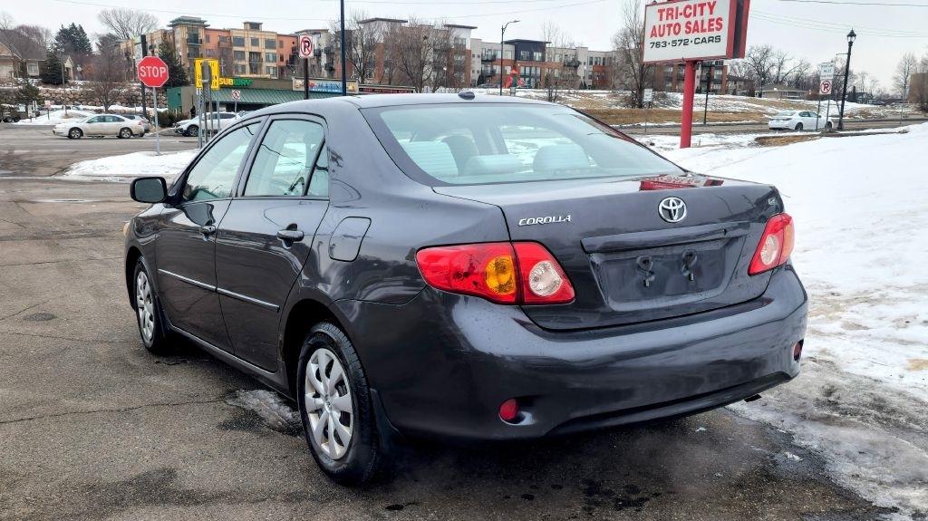 Toyota Corolla  2010