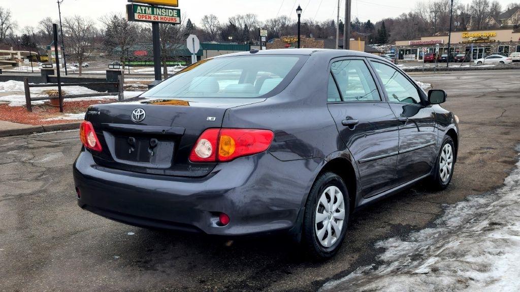 Toyota Corolla  2010