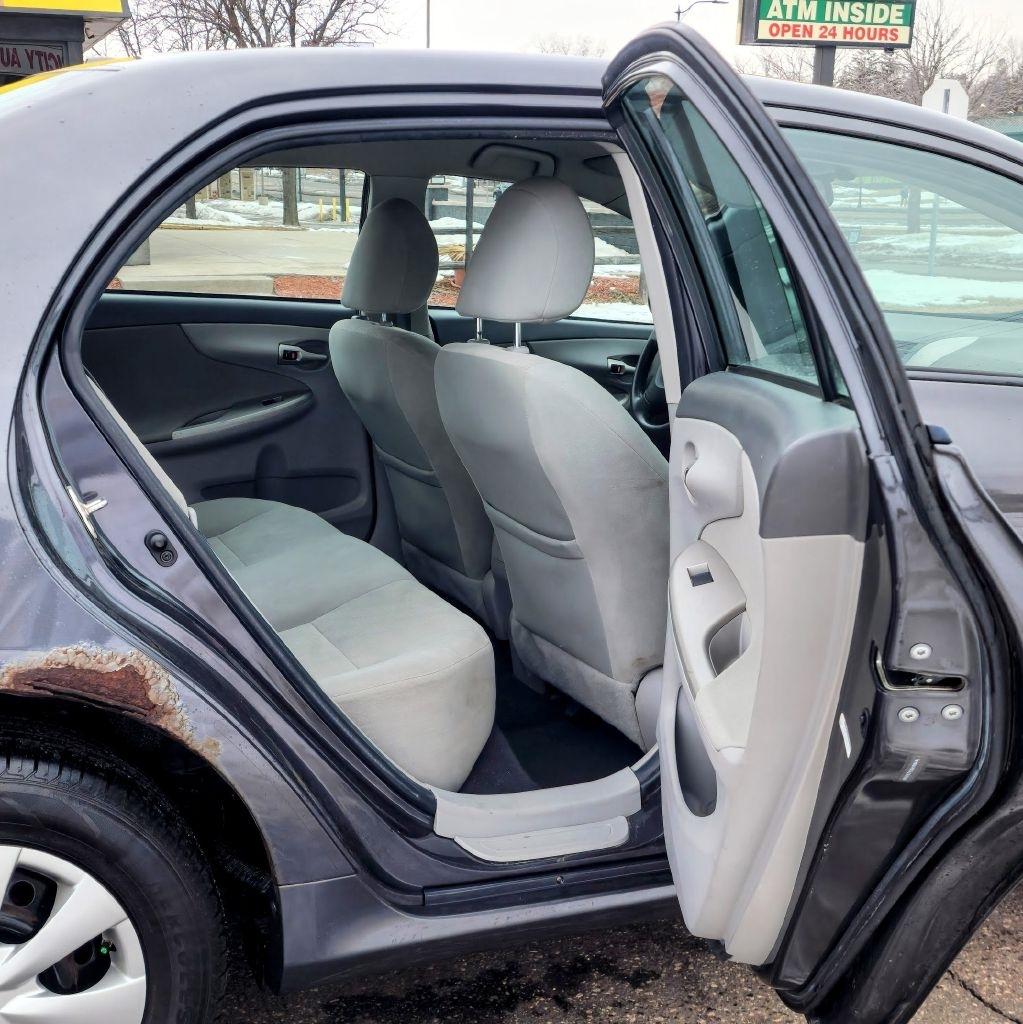 Toyota Corolla  2010