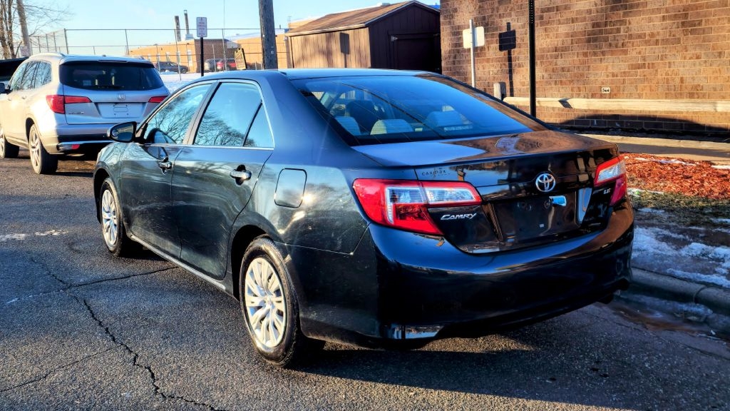 Toyota Camry  2013