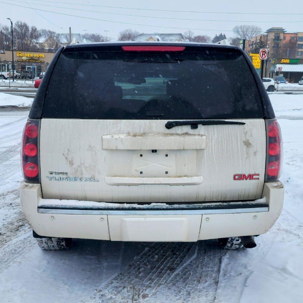GMC Yukon Denali  2014
