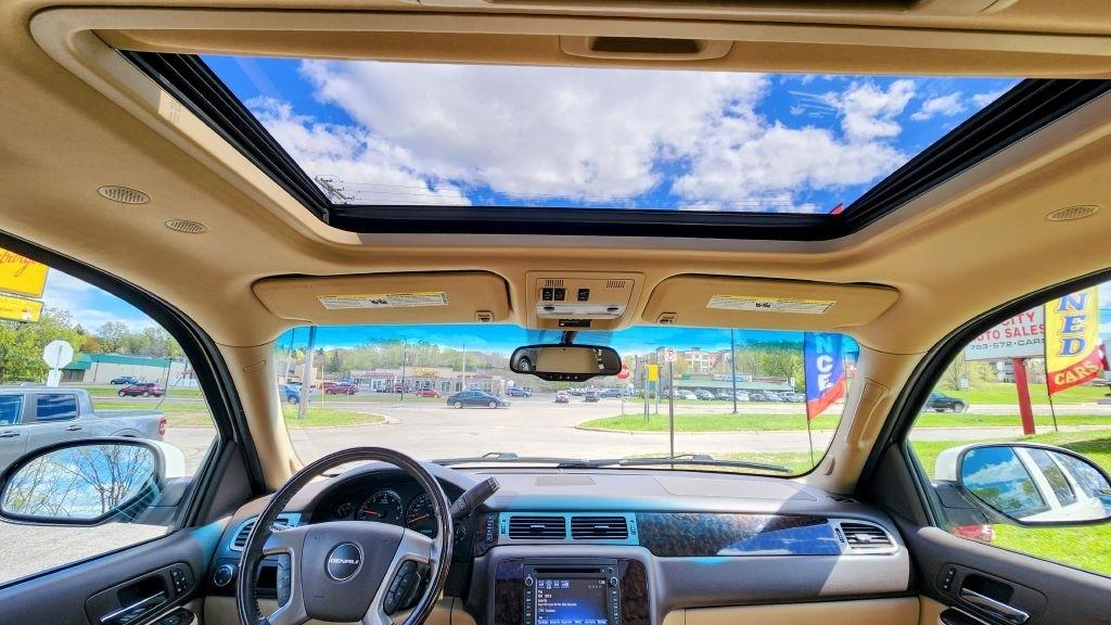 GMC Yukon Denali  2014