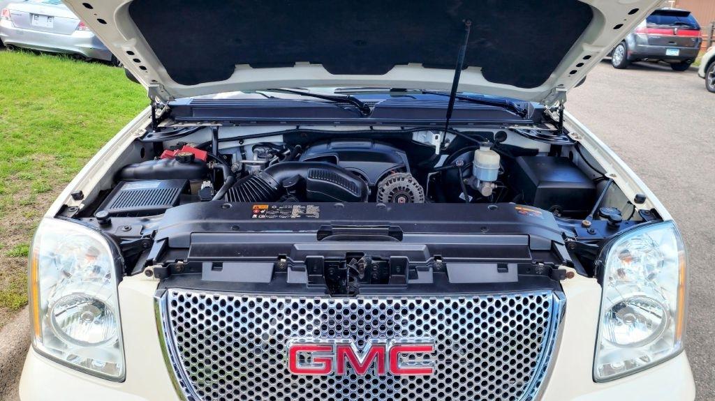 GMC Yukon Denali  2014