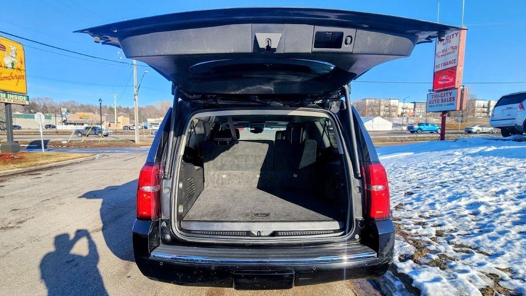 Chevrolet Suburban  2017