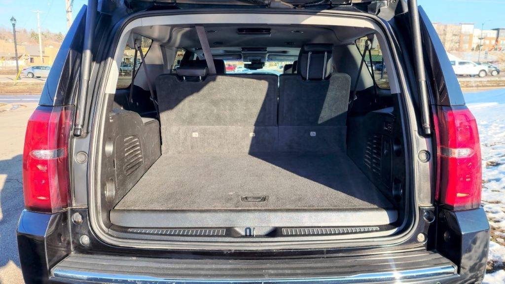 Chevrolet Suburban  2017