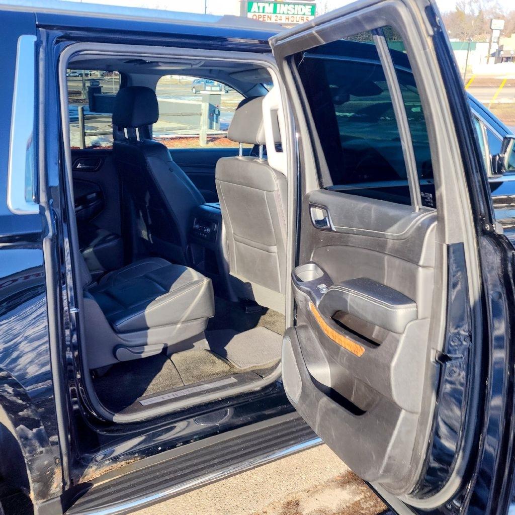 Chevrolet Suburban  2017