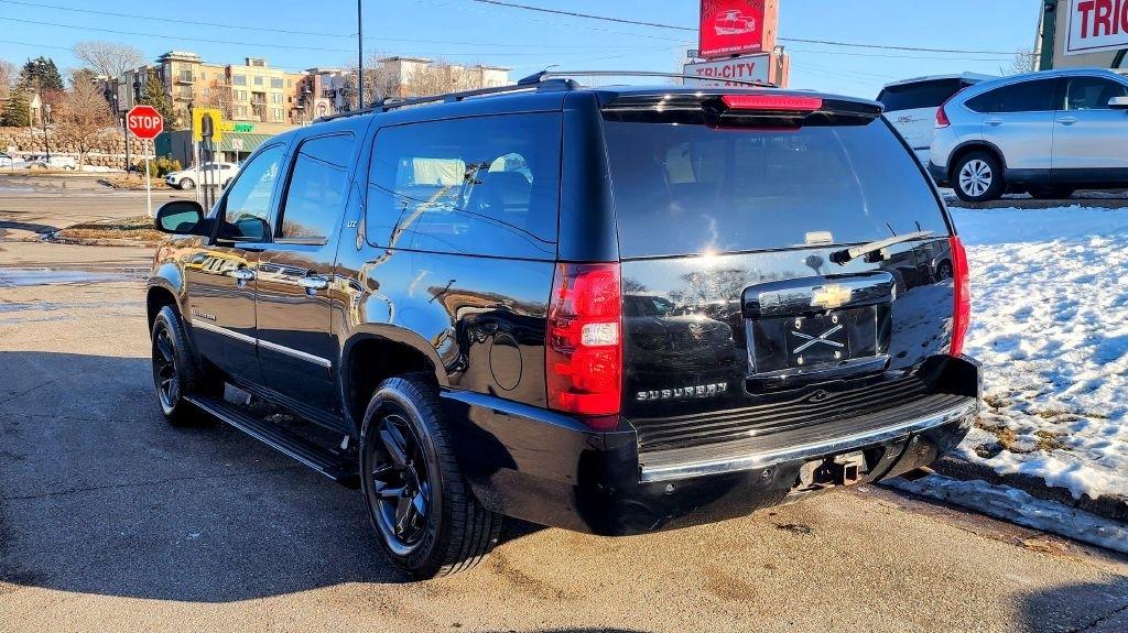 Chevrolet Suburban  2009