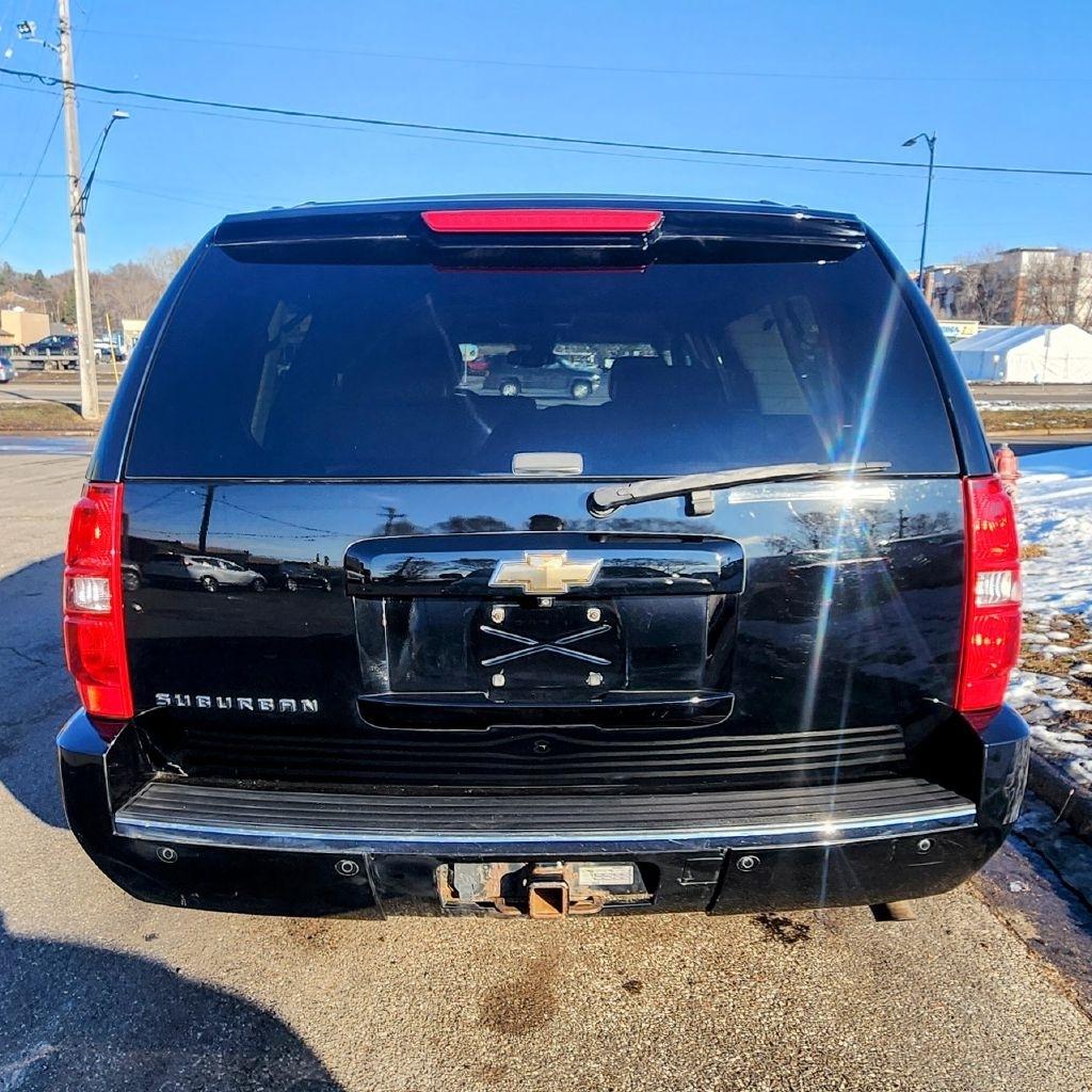 Chevrolet Suburban  2009