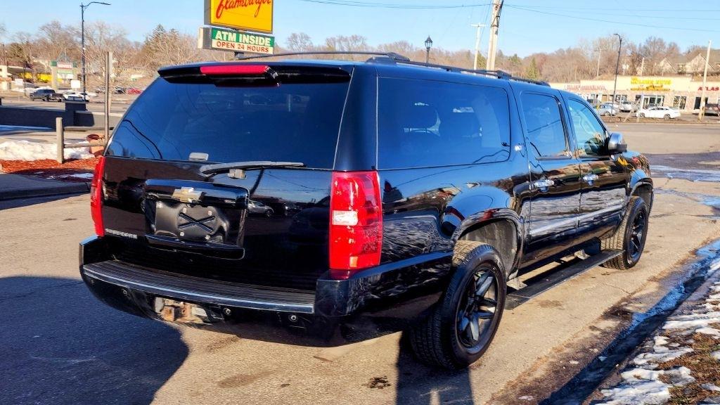 Chevrolet Suburban  2009