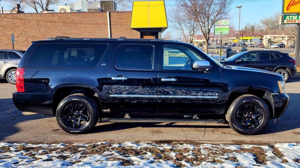 Chevrolet Suburban  2009