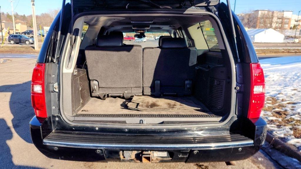 Chevrolet Suburban  2009