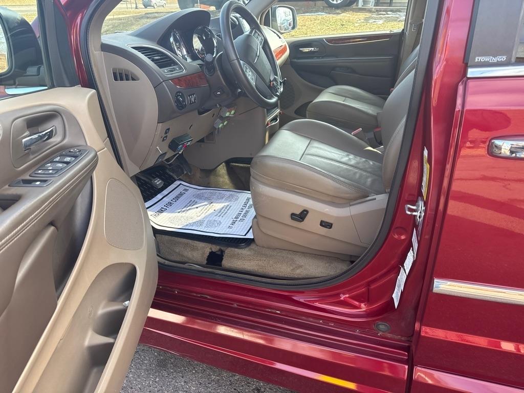 Chrysler Town & Country  2012