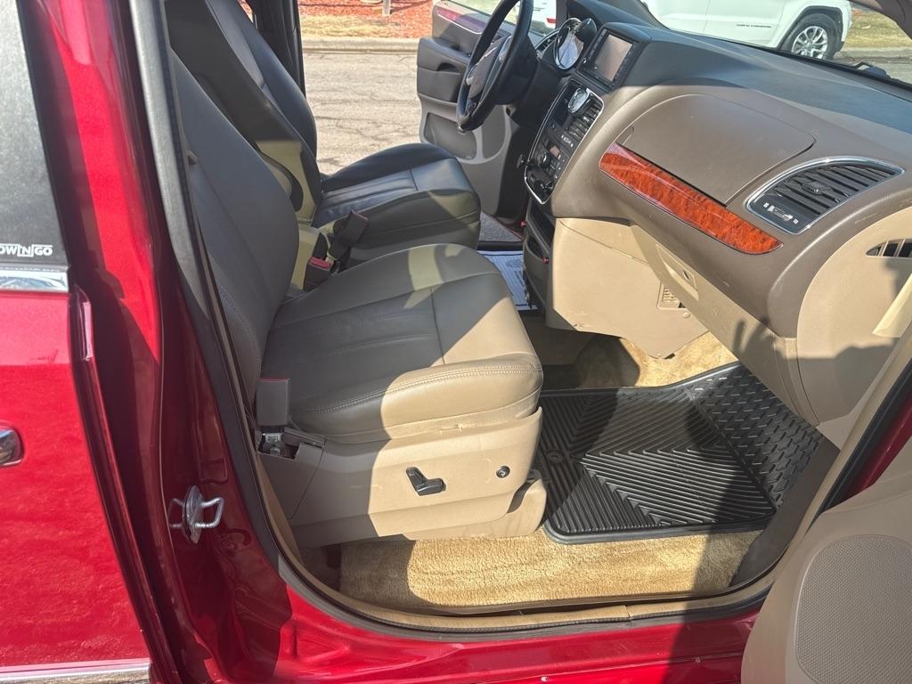 Chrysler Town & Country  2012