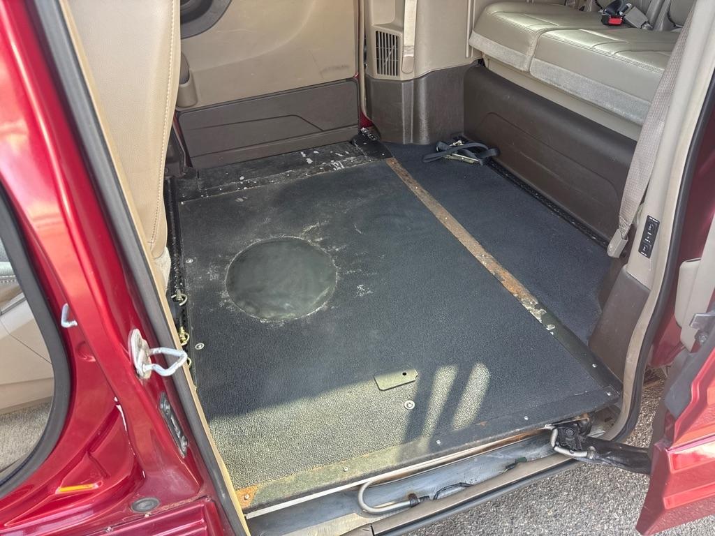 Chrysler Town & Country  2012