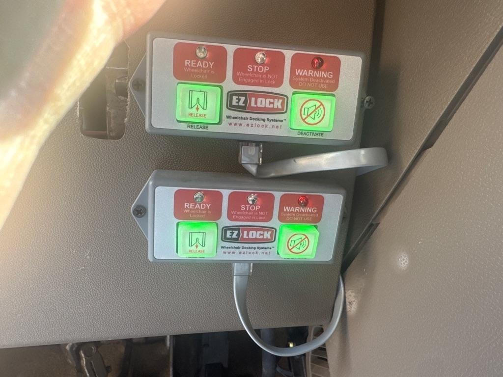 Chrysler Town & Country  2012