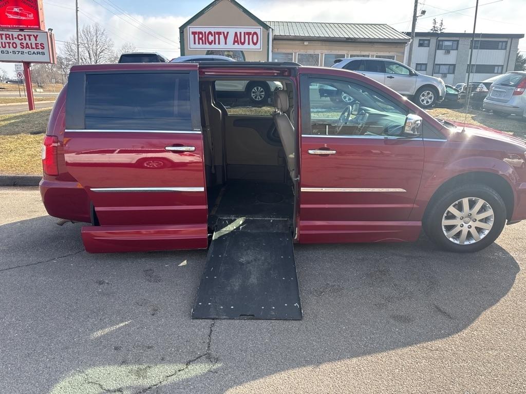 Chrysler Town & Country  2012