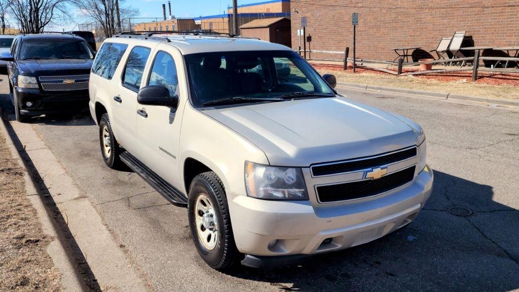 Chevrolet Suburban  2011