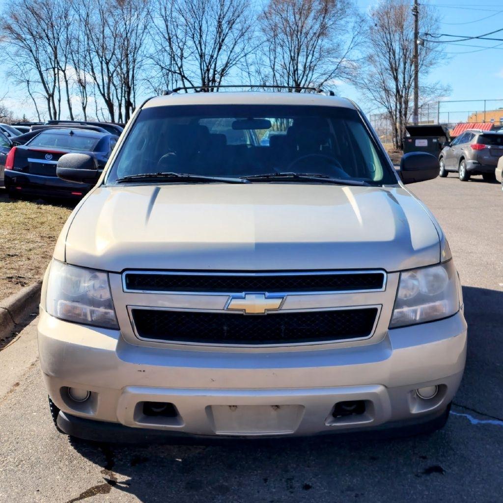 Chevrolet Suburban  2011