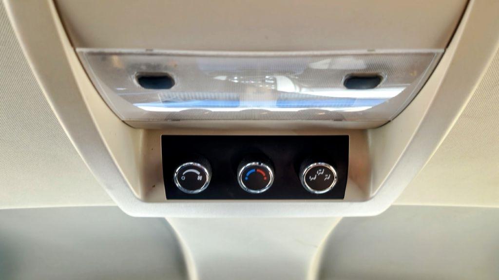 Chevrolet Suburban  2011