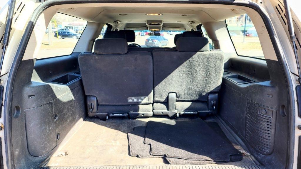 Chevrolet Suburban  2011