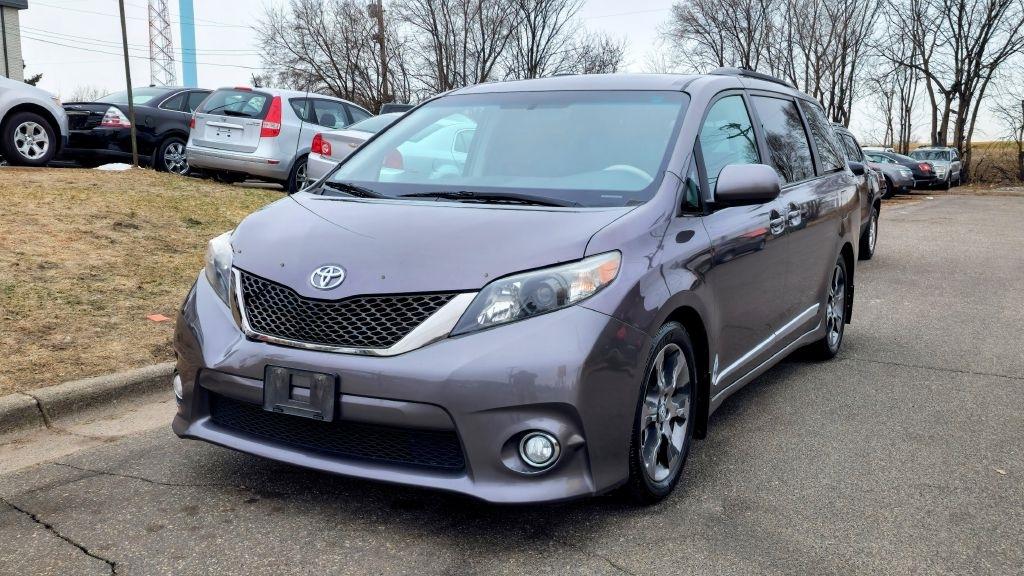 Toyota Sienna  2011